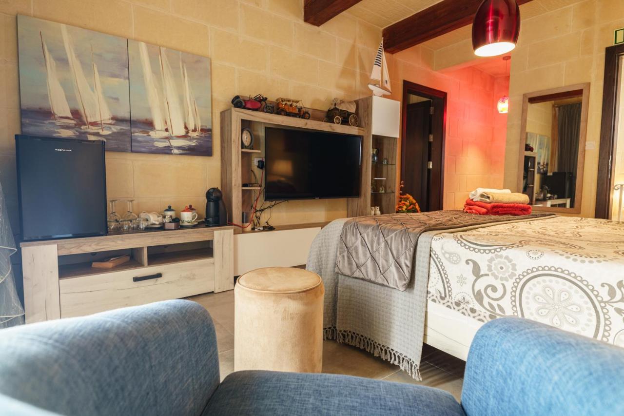 Ajuga Luxury Boutique B&B Qala Exterior photo